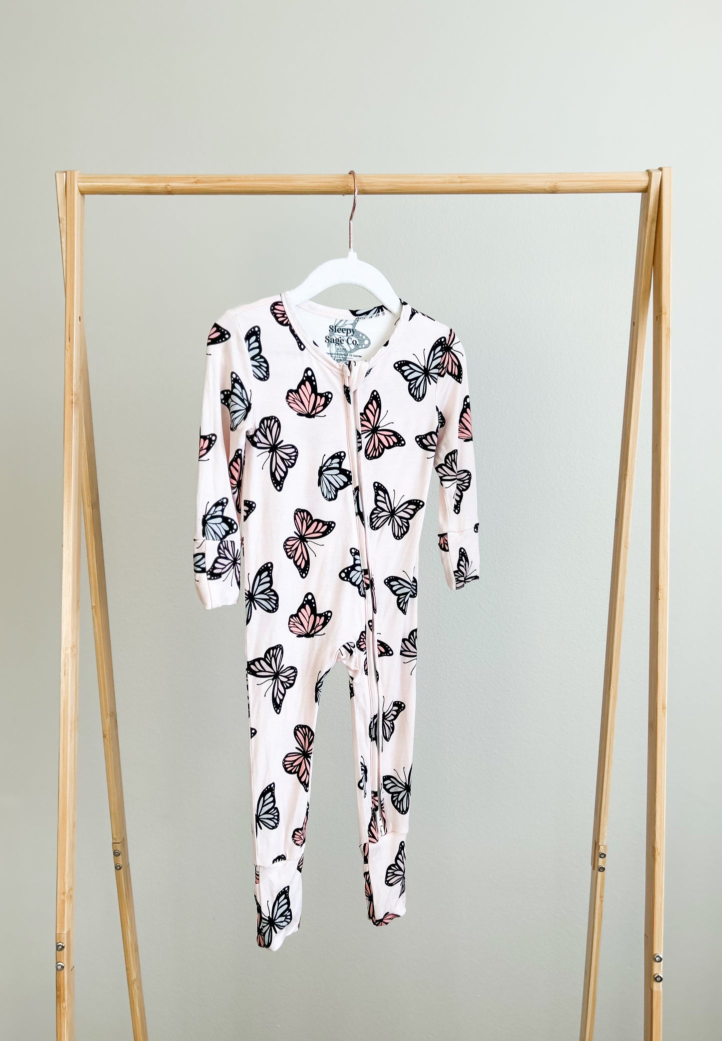 Soft and Comfy Bamboo Zippy Pajama for Babies 0-3 months to 24 months. Luxury bamboo material, gentle on sensitive skin, temperature regulating for year round wear.