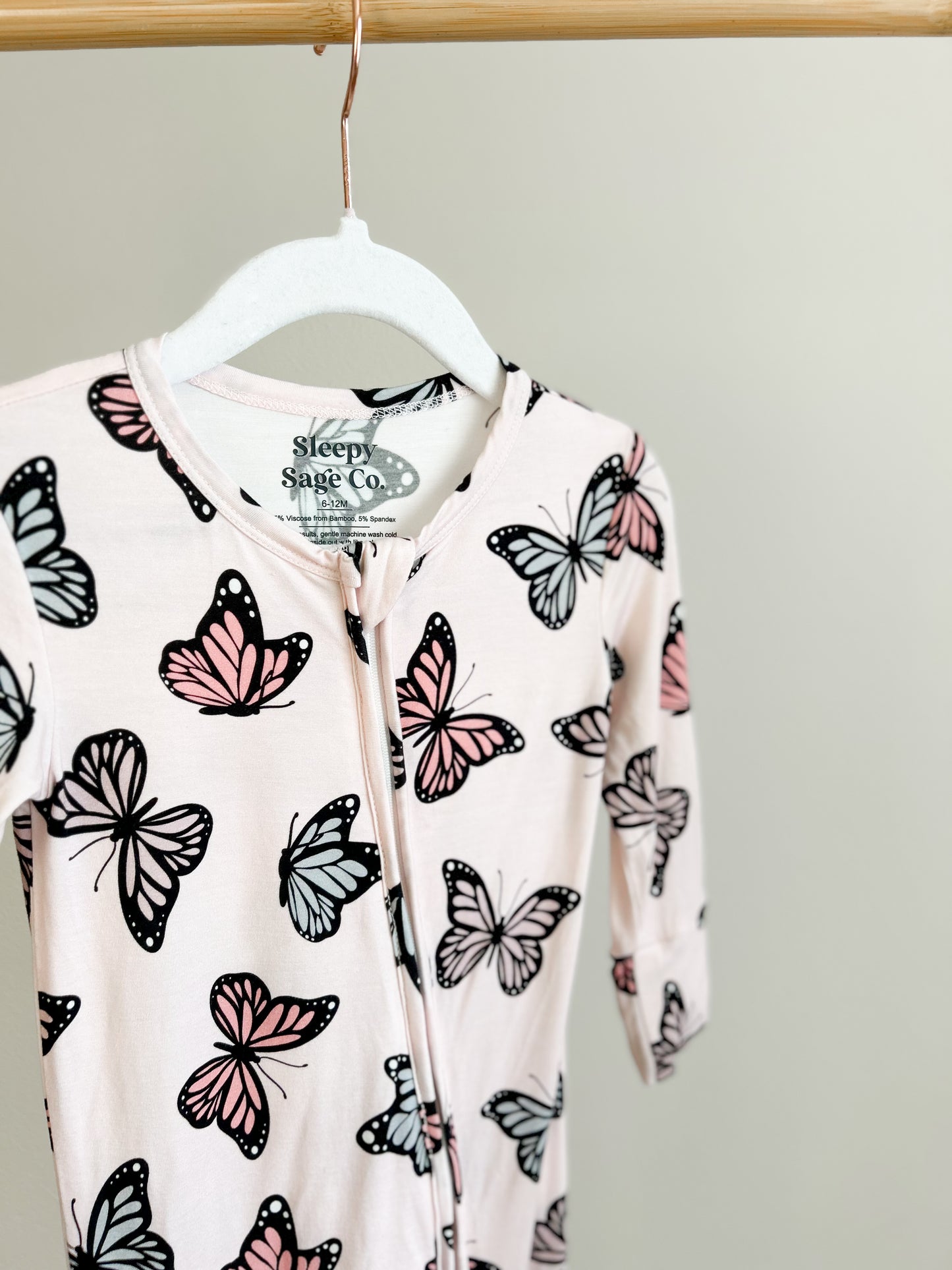 Soft and Comfy Bamboo Zippy Pajama for Babies 0-3 months to 24 months. Luxury bamboo material, gentle on sensitive skin, temperature regulating for year round wear. 
